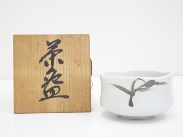 JAPANESE TEA CEREMONY WHITE PORCELAIN TEA BOWL / CHAWAN 